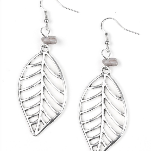 paparazzi Jewelry - Earrings